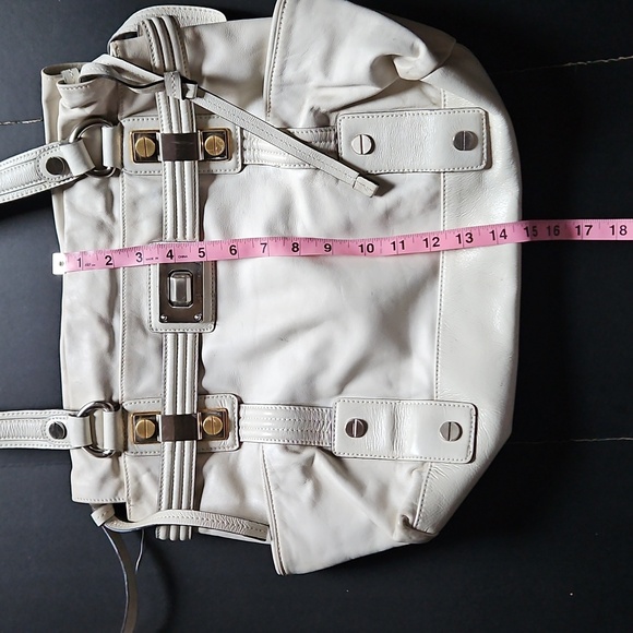 B. Makowsky White Leather Purse Hobo Bag - Picture 10 of 11